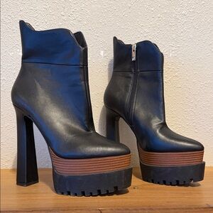 Jessica Simpson Black and Brown Platform Heeled Boots